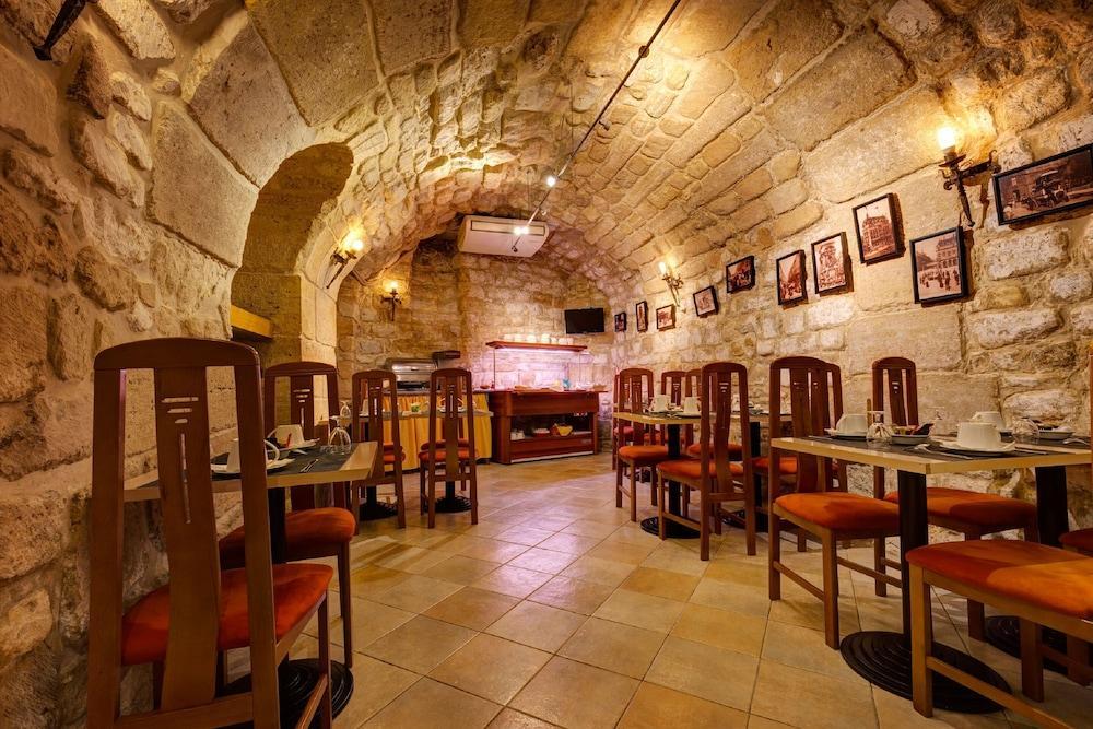 Hotel Louvre Sainte Anne Париж Екстер'єр фото