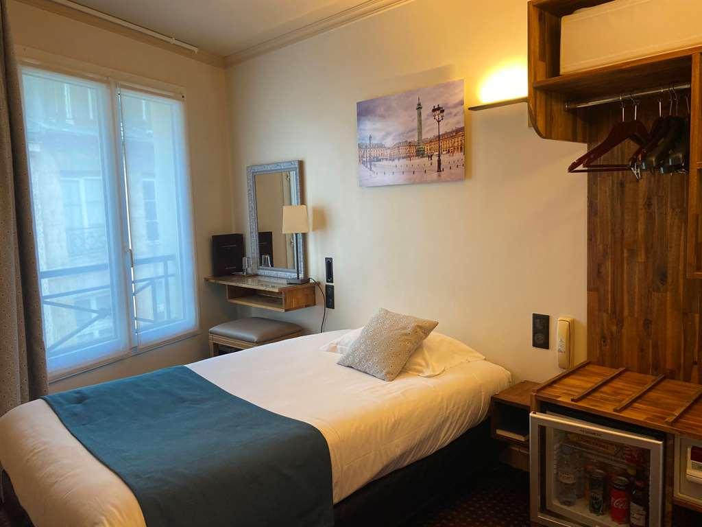 Hotel Louvre Sainte Anne Париж Номер фото
