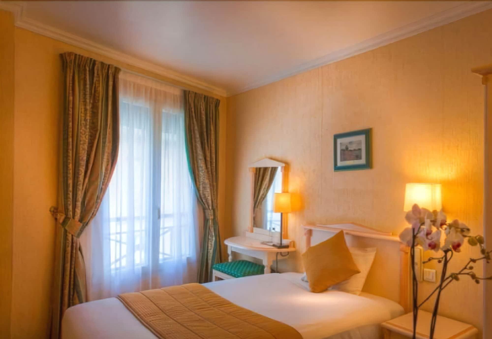 Hotel Louvre Sainte Anne Париж Екстер'єр фото