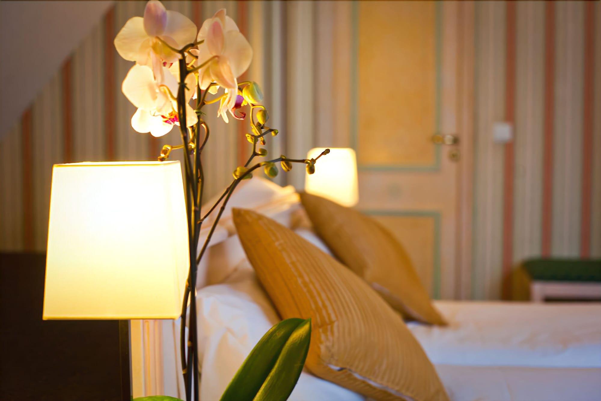 Hotel Louvre Sainte Anne Париж Екстер'єр фото