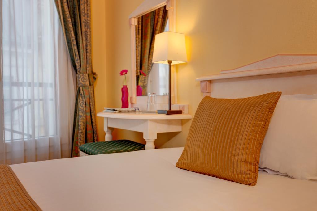 Hotel Louvre Sainte Anne Париж Екстер'єр фото